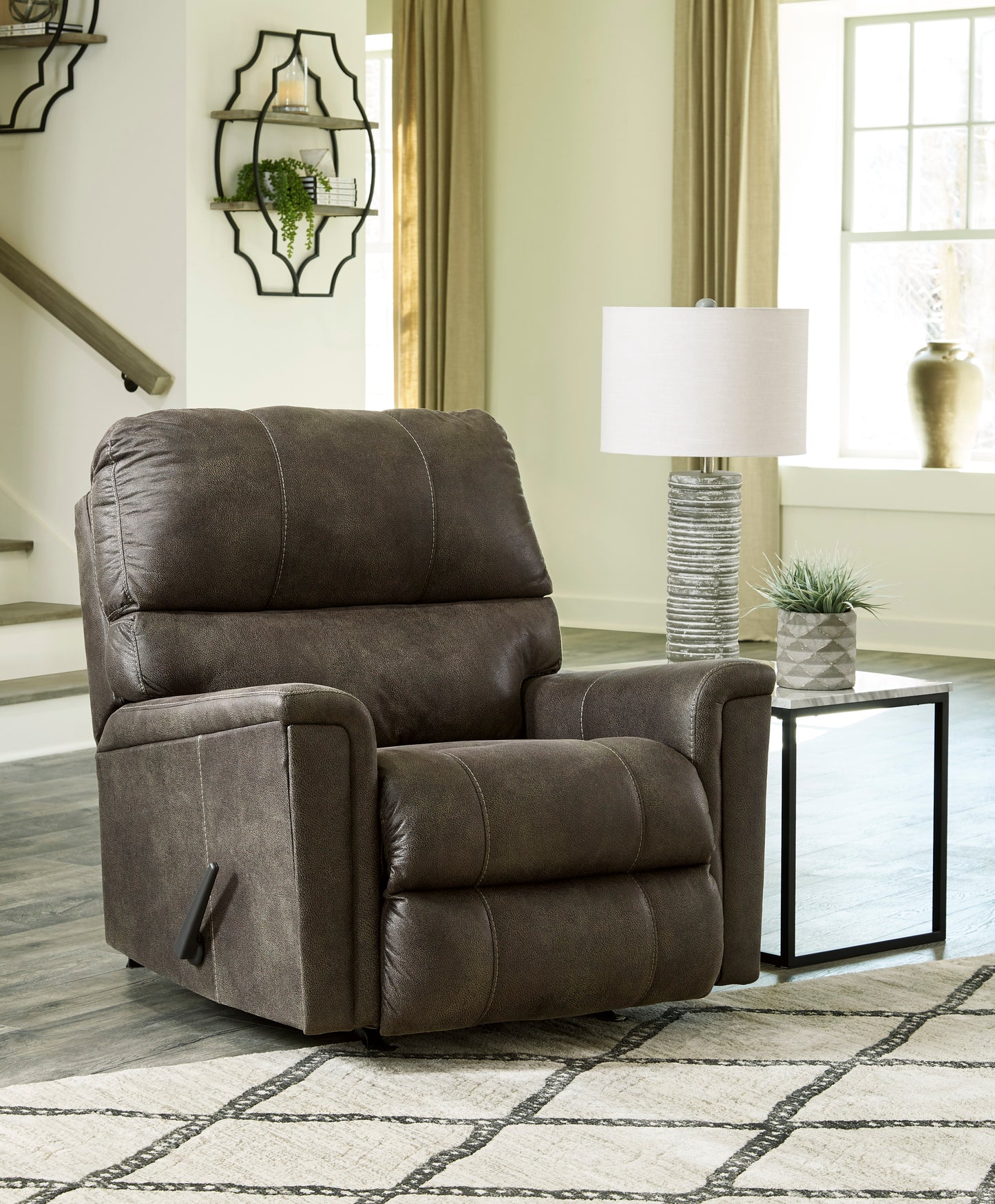 Navi Recliner
