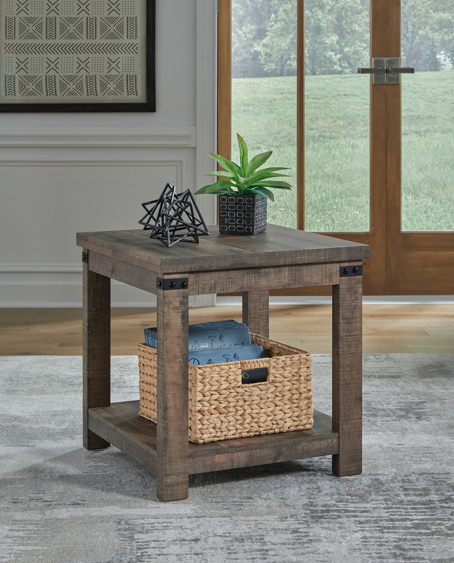 T46 End Table