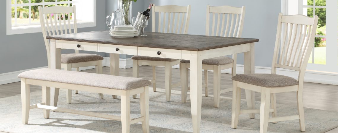 Lakewood Dining Set - 4 Chairs and Bench - Set